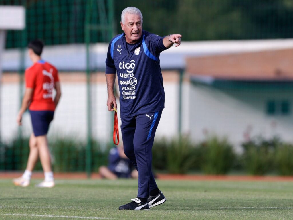 Alfaro advierte sobre el fútbol paraguayo y preocupa el mercado de pases