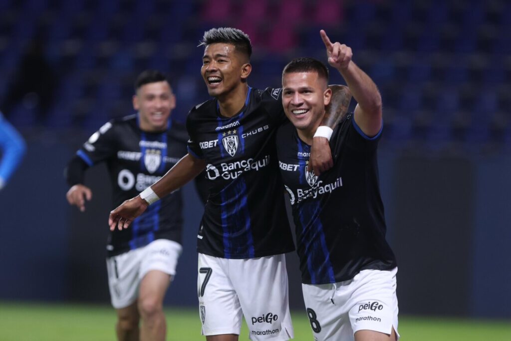 Alfaro prepara caras nuevas para amistosos ante Bolivia y Colombia
