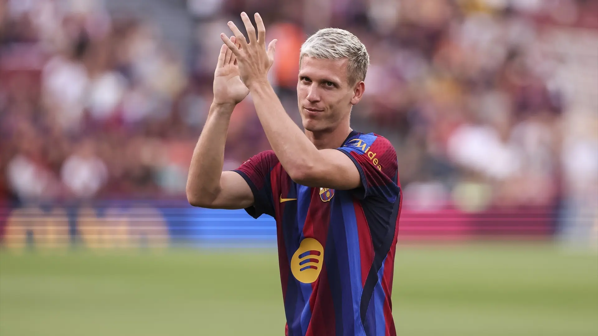 Dani Olmo envía mensaje solidario a Ceuta en su homenaje