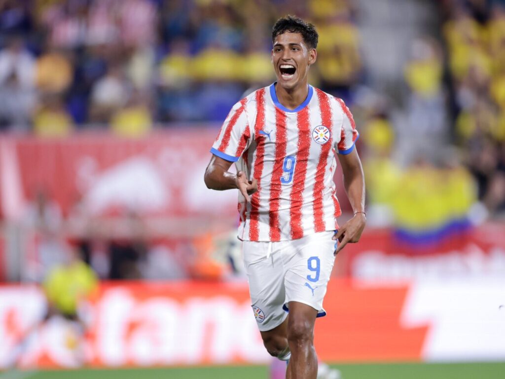 Hugo Adrián Benítez marcó en su debut: Paraguay goleó a Colombia