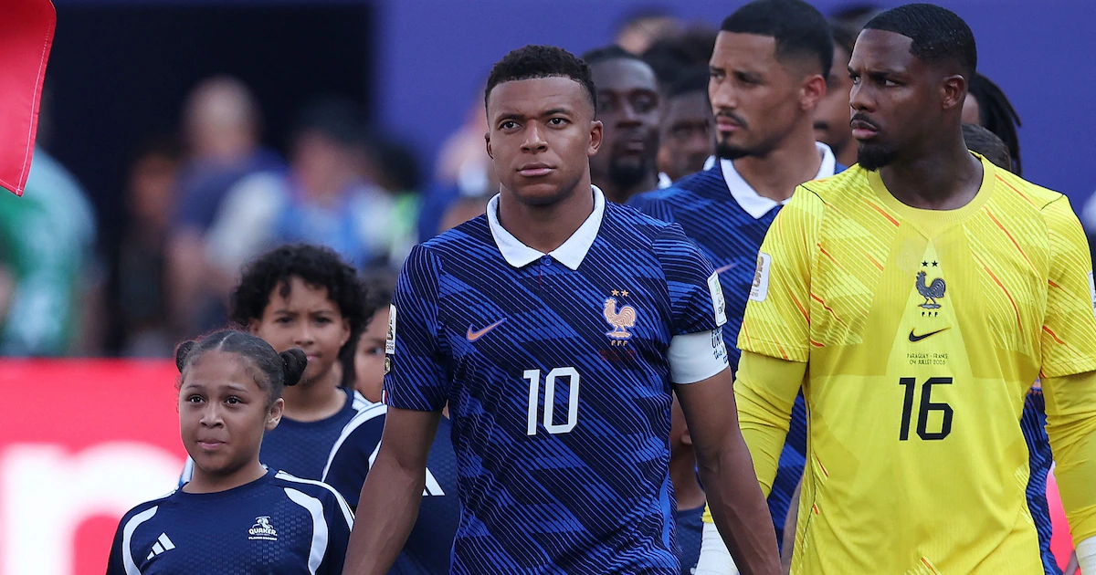Mbappé responde con dureza a insultos racistas de senadora paraguaya
