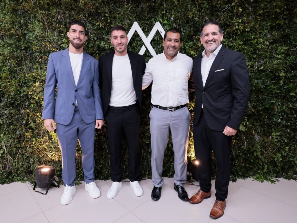 Olveira y Ávalos homenajeados tras regreso de La Albirroja al Mundial