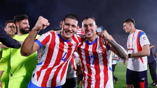 El Gesto Silencioso de Almirón y Cáceres que Desató la Alegría Albirroja ante Chile