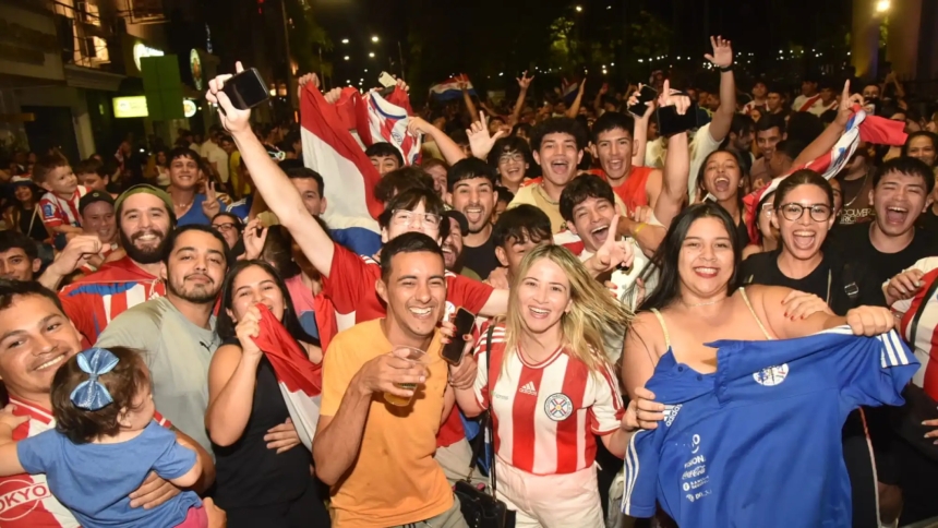 La Albirroja Enciende Asunción: Fiesta en el Panteón tras la Victoria ante Chile